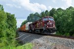 A northbound intermodal bears down on LA 538 